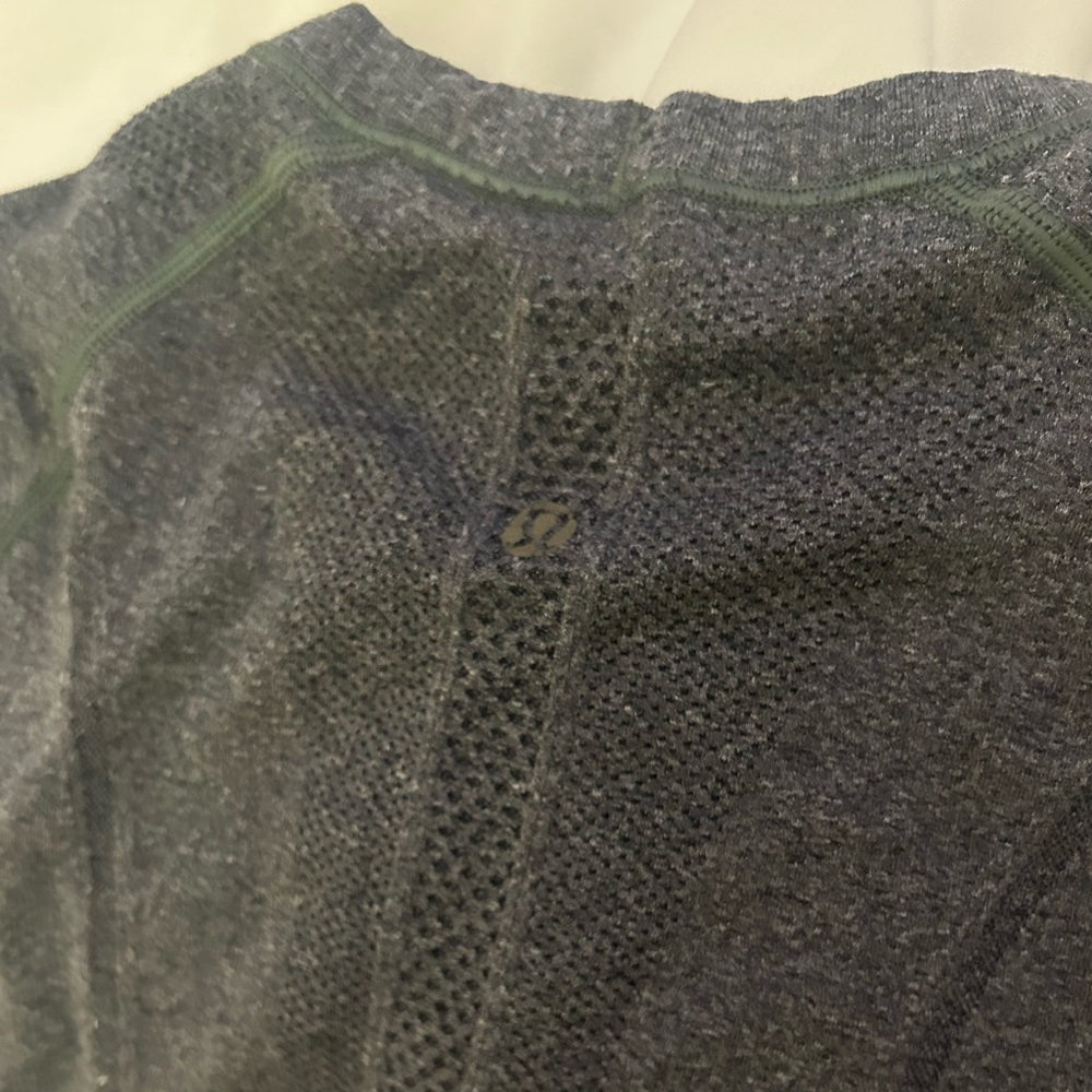 Gray Size 4 Swiftly Tech Lululemon - image 3